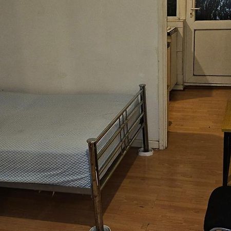 No Frills & Nothing Fancy 1 Bed Studio City Centre Cardiff Ngoại thất bức ảnh